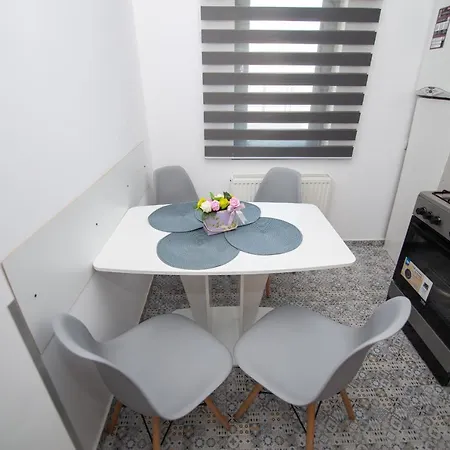 Kico Apartment Apartament *
